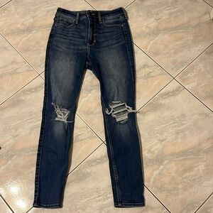 hollister ultra high rise super skinny size 5s